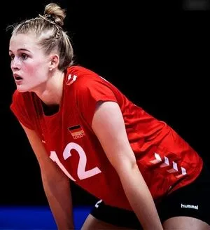 Hanna Orthmann OnlyFans Leaked Free Thumbnail Picture - #4kQAIJpd41