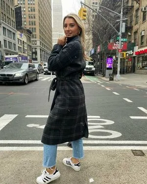 Hannah Cook OnlyFans Leaked Free Thumbnail Picture - #XbbP2zB8cq