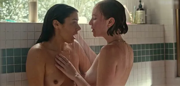 Hannah Einbinder OnlyFans Leaked Free Thumbnail Picture - #2f1gNtjcye