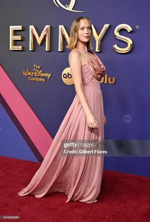 Hannah Einbinder OnlyFans Leaked Free Thumbnail Picture - #5Ho03EFUv3