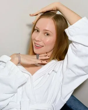 Hannah Einbinder OnlyFans Leaked Free Thumbnail Picture - #Q429WWgJHN