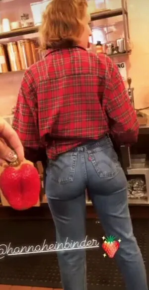 Hannah Einbinder OnlyFans Leaked Free Thumbnail Picture - #fxPtMz2Gd1