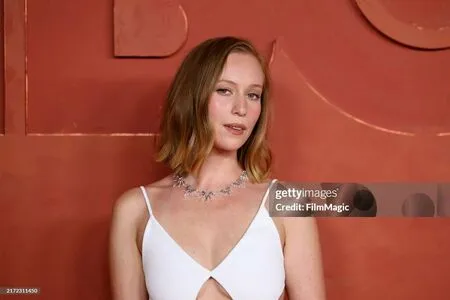 Hannah Einbinder OnlyFans Leaked Free Thumbnail Picture - #kQqgX90M3k