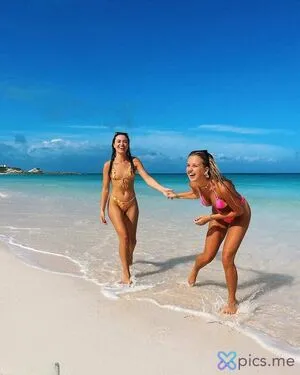 Hannah Meloche OnlyFans Leaked Free Thumbnail Picture - #5xg36cVxii