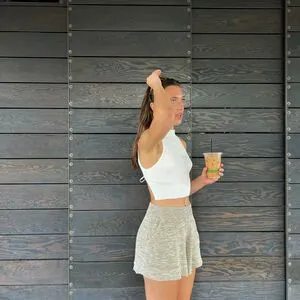 Hannah Meloche OnlyFans Leaked Free Thumbnail Picture - #IGXeFRLYY2