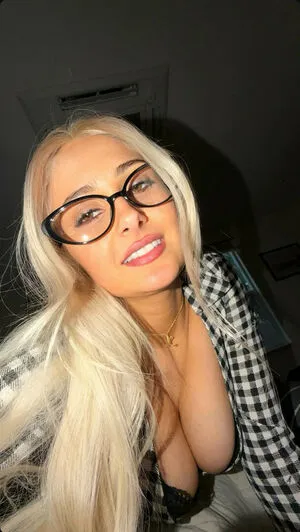 Hannah Ridgeway OnlyFans Leaked Free Thumbnail Picture - #E46XoK9w2X