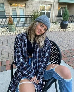 Hannah Schlenker OnlyFans Leaked Free Thumbnail Picture - #aYKC3M7qO7
