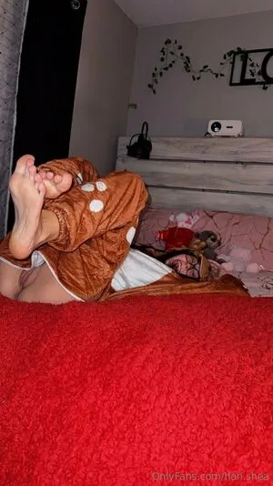 Hannah Shea OnlyFans Leaked Free Thumbnail Picture - #o3h4ld1iNg