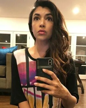 Hannah Simone OnlyFans Leaked Free Thumbnail Picture - #mrdq0bNtK4