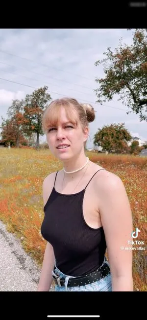 Hannah Tulnik OnlyFans Leaked Free Thumbnail Picture - #5bEEO3h3mb