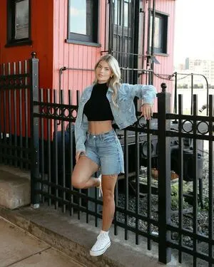 Hannah White OnlyFans Leaked Free Thumbnail Picture - #AxkMeubGt9