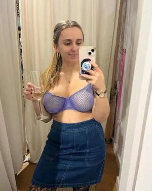 Hannah Witton OnlyFans Leaked Free Thumbnail Picture - #6SCbD2ieS5