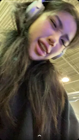 Hannahkae27 OnlyFans Leaked Free Thumbnail Picture - #1kwDBAEg5H
