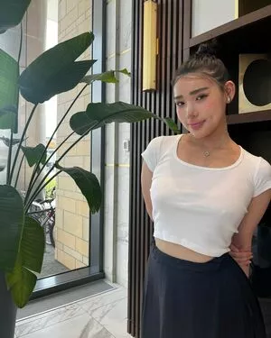 Hannahkae27 OnlyFans Leaked Free Thumbnail Picture - #nwuaw18acC