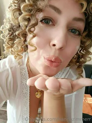 Hannazimmerr OnlyFans Leaked Free Thumbnail Picture - #FHbmIglsAm