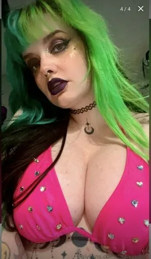 Happilyeverawful OnlyFans Leaked Free Thumbnail Picture - #bmbOvG4ajG