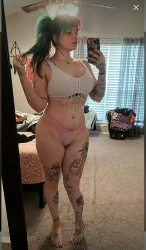 Happilyeverawful OnlyFans Leaked Free Thumbnail Picture - #hcyJLa5BTS