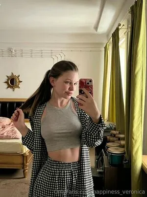 Happiness Veronica OnlyFans Leaked Free Thumbnail Picture - #6orvjdoMy2
