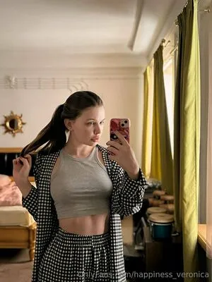 Happiness Veronica OnlyFans Leaked Free Thumbnail Picture - #grVXt6mASc