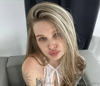 Happiness Veronica OnlyFans Leaked Free Thumbnail Picture - #iOR6J7mYso