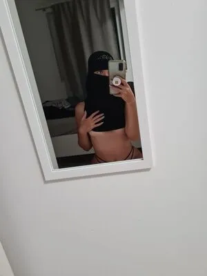 Haram Inaya OnlyFans Leaked Free Thumbnail Picture - #VH7IwcM1xm