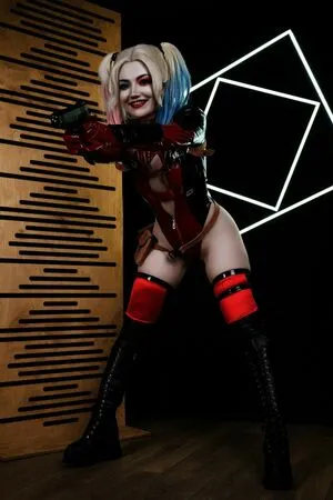 Harley Quinn Cosplay OnlyFans Leaked Free Thumbnail Picture - #ShVM30bYCO