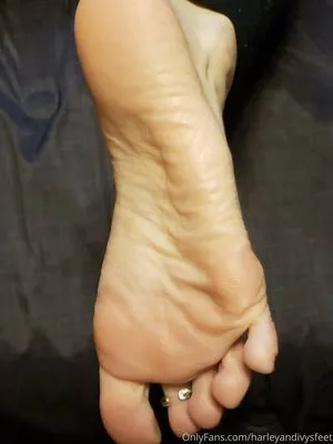 Harleyandivysfeet OnlyFans Leaked Free Thumbnail Picture - #IQKxsRHvdQ