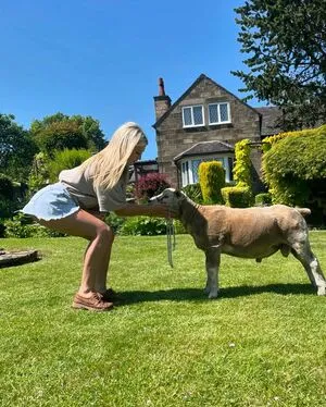 Harriet Cowan From Clarkson S Farm OnlyFans Leaked Free Thumbnail Picture - #1MWKBuOPuJ