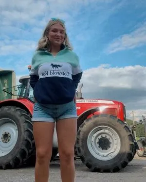Harriet Cowan From Clarkson S Farm OnlyFans Leaked Free Thumbnail Picture - #53k0r34dQb