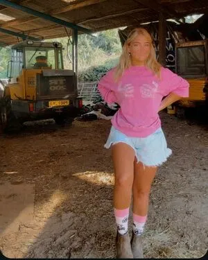 Harriet Cowan From Clarkson S Farm OnlyFans Leaked Free Thumbnail Picture - #EVqCdrNzYD