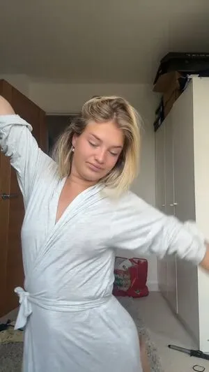 Harriet Cowan From Clarkson S Farm OnlyFans Leaked Free Thumbnail Picture - #PrmzxizeCR