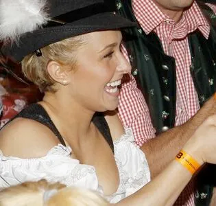 Hayden Panettiere OnlyFans Leaked Free Thumbnail Picture - #AdDKdBdV3I