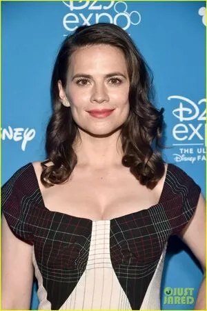 Hayley Atwell OnlyFans Leaked Free Thumbnail Picture - #ndL3L2No7o