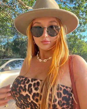 Hayley Aurisch OnlyFans Leaked Free Thumbnail Picture - #IKoQnxnQai