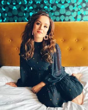 Hayley Orrantia OnlyFans Leaked Free Thumbnail Picture - #lqmn1SorBt