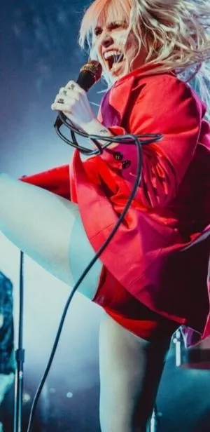Hayley Williams OnlyFans Leaked Free Thumbnail Picture - #4B3FbW3B0n