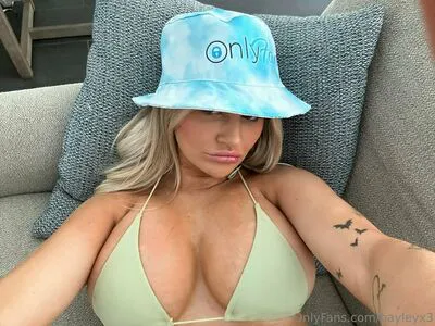 Hayleyx3 OnlyFans Leaked Free Thumbnail Picture - #FVUWrki2EA