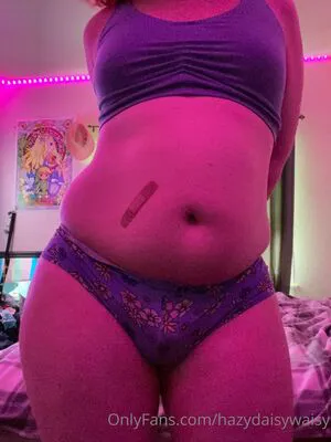 Hazydaisywaisy OnlyFans Leaked Free Thumbnail Picture - #x1zTrlyxLo