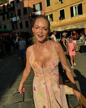 Heather Graham OnlyFans Leaked Free Thumbnail Picture - #GnGsS3O8Zr