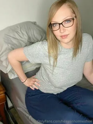Heavenholmesfree OnlyFans Leaked Free Thumbnail Picture - #CMgRczXyOz
