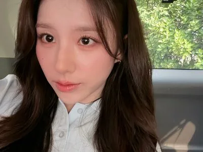 Heejin OnlyFans Leaked Free Thumbnail Picture - #sNoaD3ZZi1