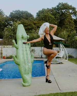 Heidi D Amelio OnlyFans Leaked Free Thumbnail Picture - #5UxPzjirBz