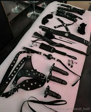 Heidi Hott OnlyFans Leaked Free Thumbnail Picture - #pf3MAYix1G