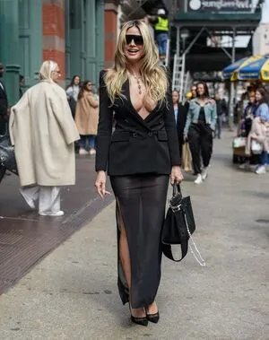 Heidi Klum OnlyFans Leaked Free Thumbnail Picture - #Y9NDiB4FCm