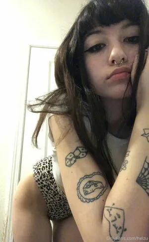 Heizu OnlyFans Leaked Free Thumbnail Picture - #d3Uf0pT4o5