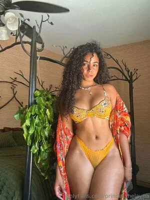 Helayna Marie OnlyFans Leaked Free Thumbnail Picture - #1ABLNavtAK