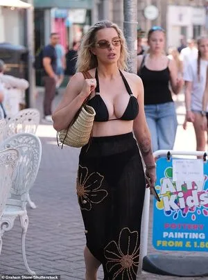 Helen Flanagan OnlyFans Leaked Free Thumbnail Picture - #2661PdIn7S