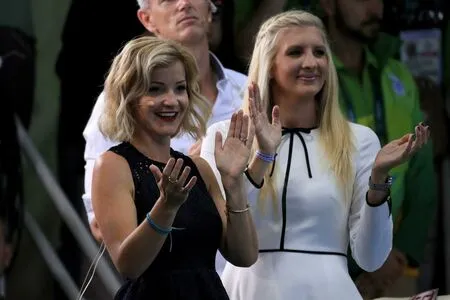Helen Skelton OnlyFans Leaked Free Thumbnail Picture - #sI2TvGdldI