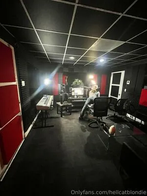 Hellcatblondie OnlyFans Leaked Free Thumbnail Picture - #7gRlmeiaCz
