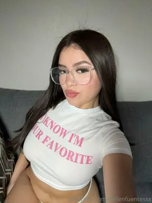 Hellenfuentesss OnlyFans Leaked Free Thumbnail Picture - #k8EyACH2L0